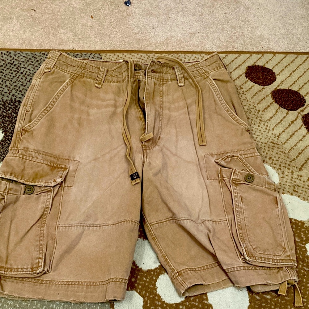Abercrombie and Fitch cargo shorts size 31
